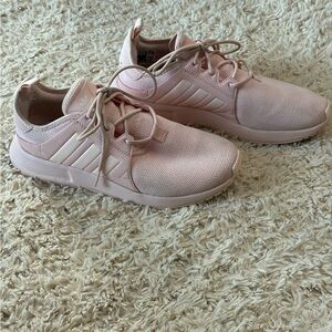 Adidas Youth/Women’s Soft Pink Sneakers